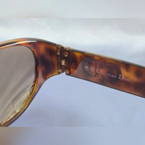 Christian Dior 2021A 11 Brown Tortoise Sunglasses - Picture 9 of 12